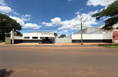 Barracão / Galpão / Depósito para alugar no Jardim Arco-Íris, Araraquara 