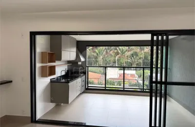 Apartamento com 3 quartos para alugar na Avenida Cristóvão Colombo, 722, Centro, Araraquara