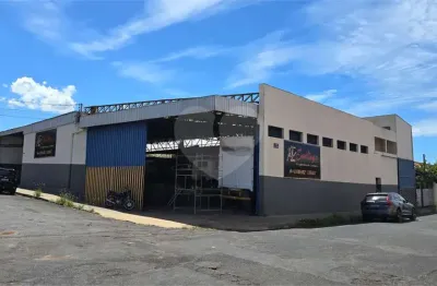 Barracão / Galpão / Depósito à venda na Avenida Itápolis, 2586, Vila Bela Vista, Araraquara