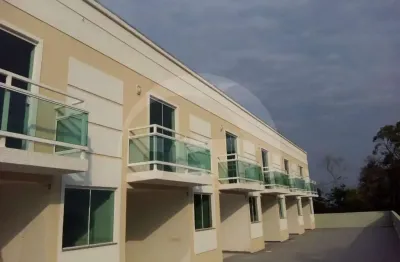 Sobrado à venda, 2 quartos, 1 vaga, uvaranas - ponta grossa/pr