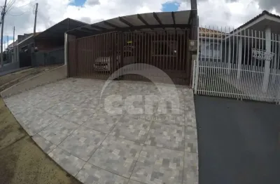 Residência espaçosa e bem distribuída, perfeita para viver com conforto!