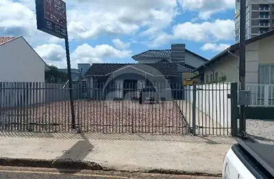 Oportunidade imperdível casa comercial com grande pátio de estacionamento!