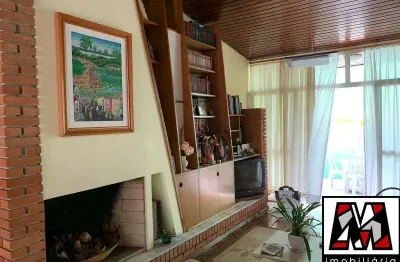 Casa térrea a venda em jundiaí, bairro nobre, com 04 dormitórios, quintal enorme, 04 vagas cobertas, estuda permuta.