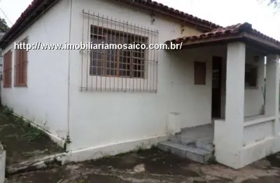 Casa na agapeama, térrea, desocupada, com 05 vagas de garagem