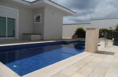 Casa em condomínio, nova, lazer total, armários planejados