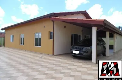 Vendo casa térrea, semi-nova, várias vagas,  1400m2.