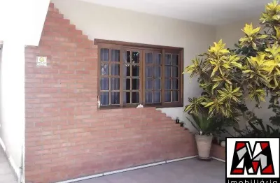 Casa a venda no bairro parque eloy chaves,  03 suítes, 02 vagas de garagem