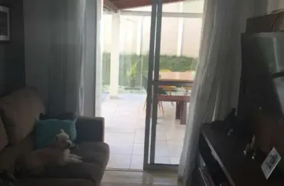 Apartamento garden com ampla área privativa fácil acesso as principais rodovias.