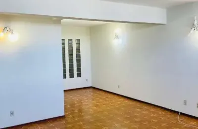 Apartamento amplo, desocupado,  a venda no centro de jundiaí, oportunidade