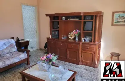 Casa toda mobiliada excelente localização fácil acesso as principais avenidas