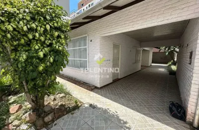 Casa com 5 quartos à venda na 750 (joão medeiros), 47, centro, balneário piçarras por r$ 1.120.000