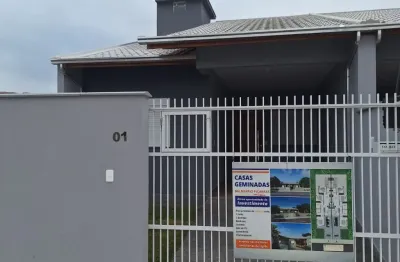 Linda casa a poucos metros da praia no itacolomi otimo acabamento