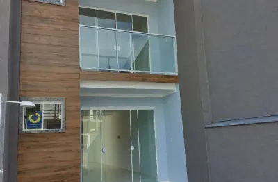 Otimo sobrado pertinho da praia apenas  300 metros ,mobiliado e decorado