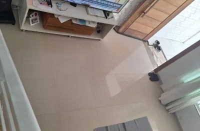 Sobrado com duas suites no centro de balneario piçarras