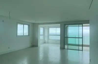 Lindo apartarmento frente mar em condominio pé na areia , com tres quartos sendo uma suite