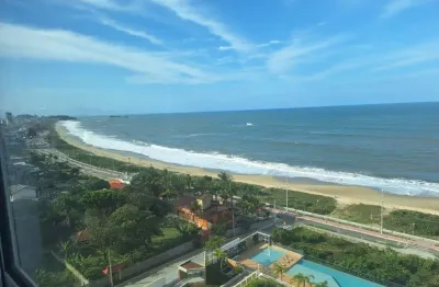 Lindo apartarmento frente mar em condominio pé na areia , com tres quartos sendo uma suite