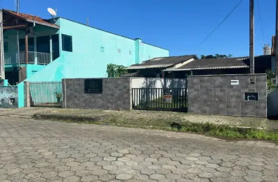 Terreno com casa antiga com valor bem abaixo de mercado no centro de penha sc