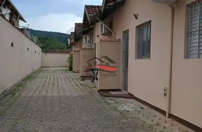 Casa em condomínio a venda com 2 quartos na martim de sá - caraguatatuba / sp