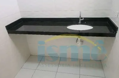 Salão/galpão no térreo c/ 200m2, piso superior 2 salas c/ 90m2 cada