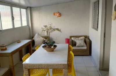 Apartamento 50m2 com quintal coberto e 02 dorms no terreo rua caio prado.