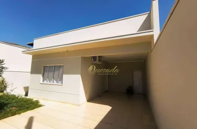 Casa térrea à venda, 3 dormitórios, 1 suíte, quintal amplo, Jardim Europa II, Indaiatuba.