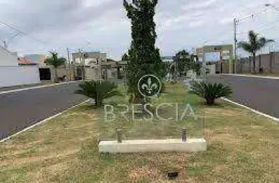 Casa térrea nova à venda, 3 suítes, piscina, planejados, Condomínio Brescia, Indaiatuba.