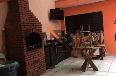 Amplo sobrado na mooca 5 dorms sendo 2 suítes 6 vagas - churrasqueira - quintal