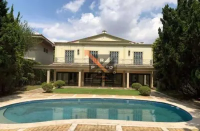Casa excepcional no morumbi com 960m²a.c-ótimo lazer, contando com piscina e ampla área verde. possui armazém privativo, sacada, lareira