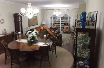 Sobrado alto padrão - 500m² terreno - 423m² construídos - 4 suítes 6 vagas - jardim - quintal - farto comércio - localização nobre - brooklin velho