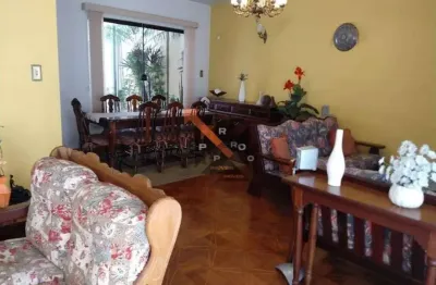 Casa térrea jardim da saúde- 3 suites-4 vgs-salão festas c/churrasqueira e forno pizza-quintal-edícula-deposito-localização privilegiada