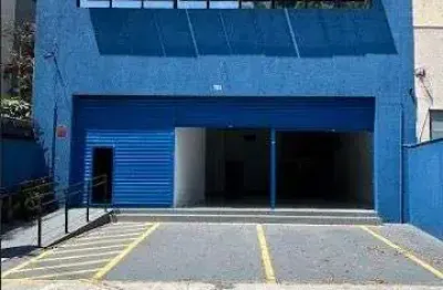 Salão - galpão - comercial - vão livre - pé direito 3,90m² - vestiário pcd - rampa acessibilidade - refeitório - elevador de carga - 2 vagas