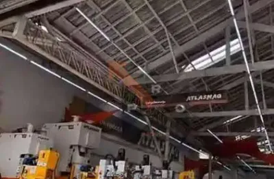 Galpão 950m² brás - venda ou locação - metrô pedro ii - metrô brás - wcs - sala de reunião - ar condcionado - trifásico - piso em concreto reforçado