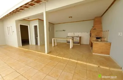 Casa com 2 quartos à venda na Avenida Leme, Parque das Árvores, Araras