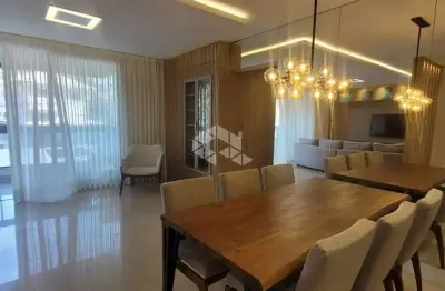 Apartamento alto padrão com três dormitórios  na agronômica