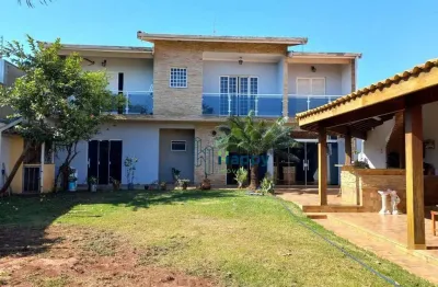Sobrado com 3 dormitórios para alugar, 300 m² por r$ 5.570/mês - parque bom retiro - paulínia/sp