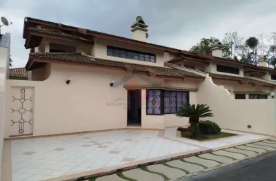 Casa alto padrão para locação em atibaia, vila santista, 3 dormitórios, 3 suítes, 5 banheiros, 2 vagas