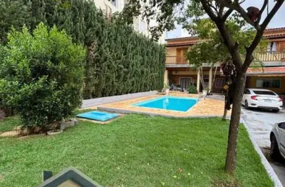 Casa 3 dormitórios para Locação em Atibaia, Alvinópolis, 3 dormitórios, 1 suíte, 4 banheiros, 9 vagas