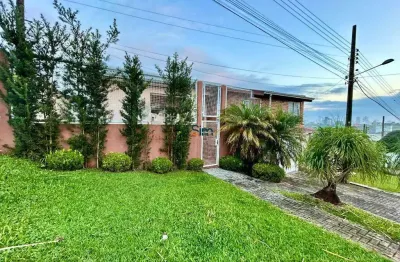 Casa com 3 quartos à venda na Rua Guaporé  D, Paraíso, Chapecó