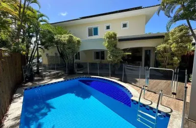 Casa em condomínio fechado com 4 quartos à venda na Rua Costa Verde, Piatã, Salvador