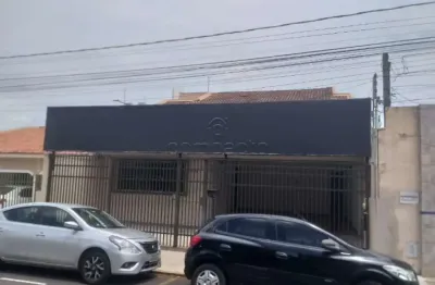 Casa com 3 quartos para alugar na Rua Dezoito de Setembro, Vila Fioresi, São José do Rio Preto
