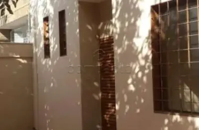 Casa com 4 quartos para alugar na Avenida Portugal, Centro, Araraquara