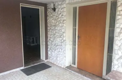 Casa com 3 quartos para alugar na Rua Coronel Spínola de Castro, Centro, São José do Rio Preto
