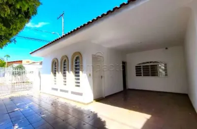 Casa com 3 quartos para alugar na Rua Quinze de Novembro, Vila São José, São José do Rio Preto