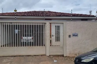 Casa com 4 quartos para alugar na Rua Campos Salles, Boa Vista, São José do Rio Preto