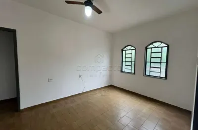 Casa com 2 quartos para alugar na Rua Bandeirantes, Jardim Paulista, São José do Rio Preto