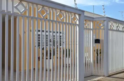 Casa com 3 quartos para alugar na Rua Machado de Assis, Vila Santa Cruz, São José do Rio Preto