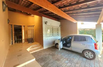 Casa com 3 quartos para alugar na Rua Paquetá, Vila Nossa Senhora da Paz, São José do Rio Preto