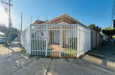 Casa comercial para alugar na Rua Independência, Boa Vista, São José do Rio Preto