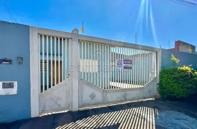 Casa com 3 quartos para alugar na Rua Ricardo Forni, Jardim Arroyo, São José do Rio Preto