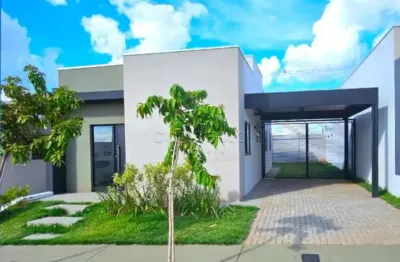 Linda e ampla casa em condomínio fechado com 03 quartos.